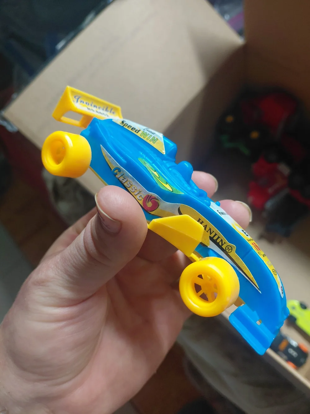 Kenneth toys formula 1 2020 yellow and blue plastic race car 1:57 scale hanjin